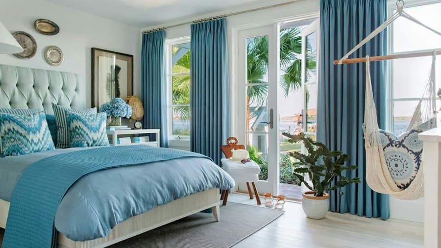 A blue ambiance bedroom incorporating stylish ideas for bedroom